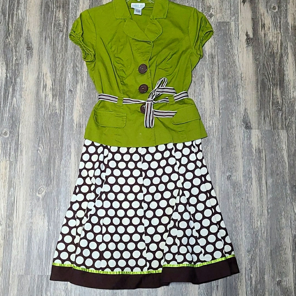 Blouse with a matching skirt and belt